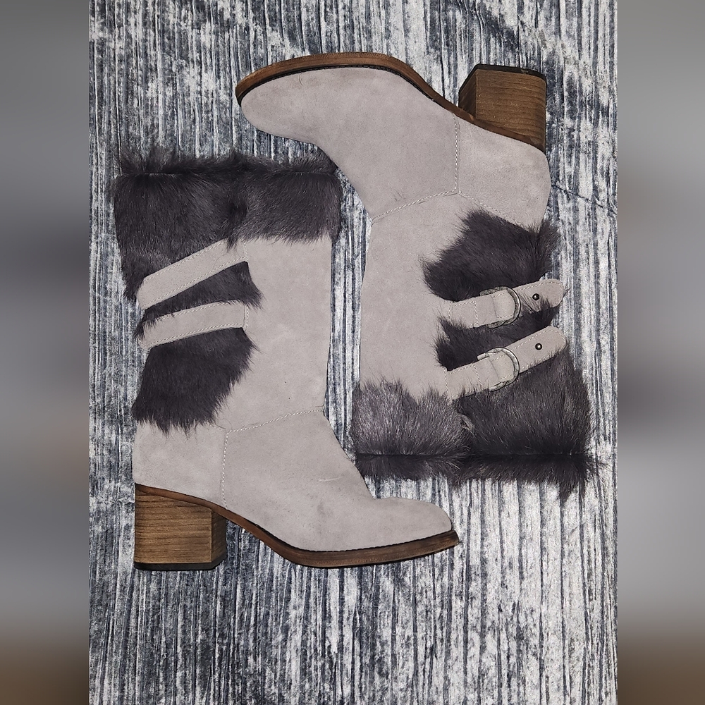 Bearpaw boots 9 NEW